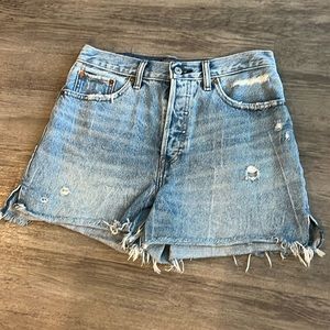 A&F 4” High Rise Mom Denim Short Size 27
